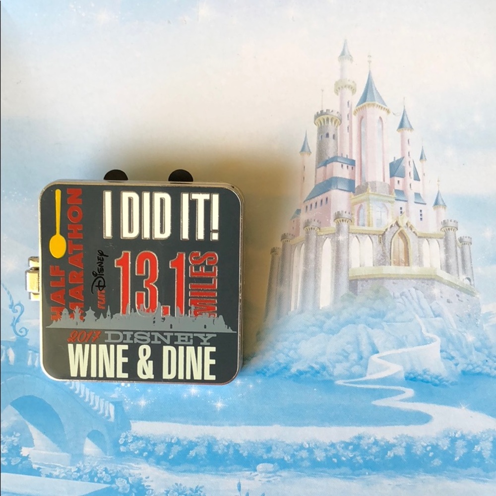 Limited Release 2017 Disney Wine & Dine Pin